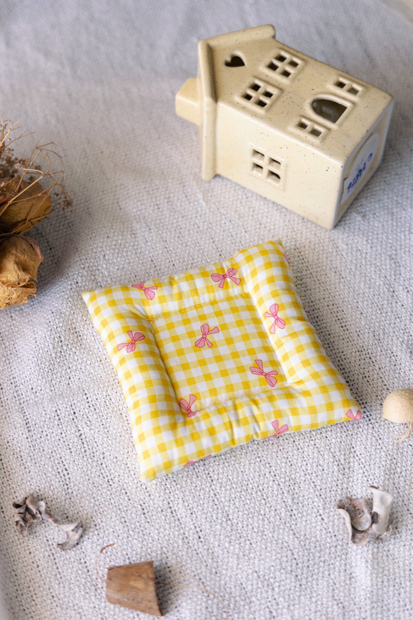 Yellow Bow Coaster
